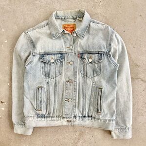 Levi's Women’s Type 3 Trucker Light Wash Denim Jeans Jacket Size S.